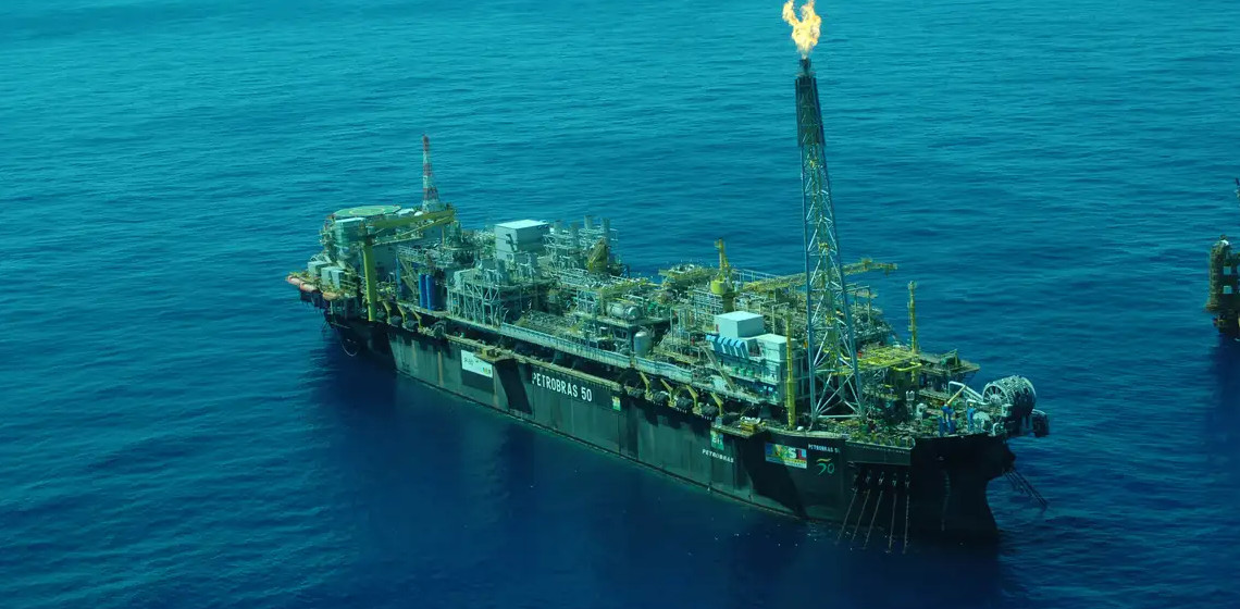 Dez empresas vão disputar 37,5 milhões de barris de petróleo da União