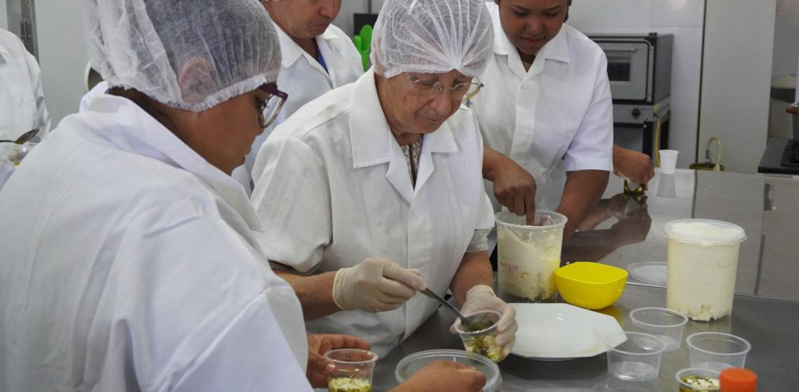 Produtores do Paranoá, no Distrito Federal aprendem a fazer queijos finos