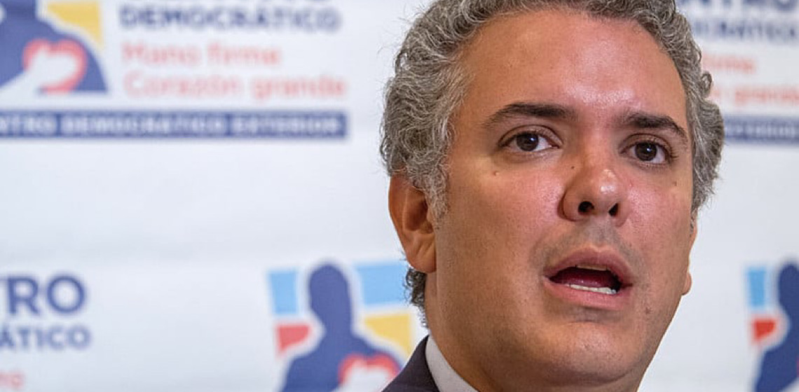 Lula abriu as portas para Maduro, mas foi enganado por ele, diz Iván Duque