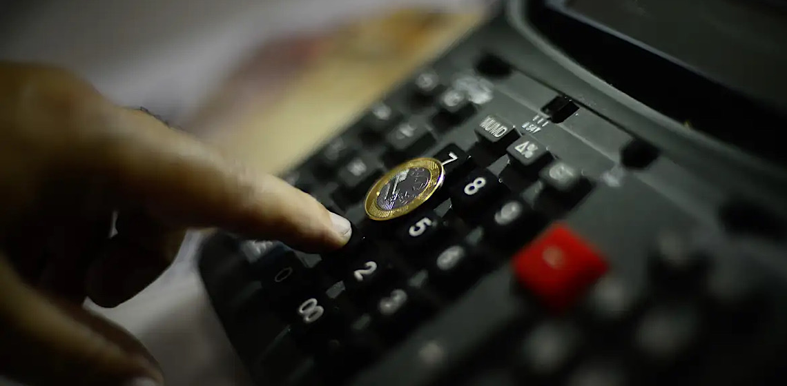 Setor público tem déficit de R$ 21,3 bi, e dívida bruta sobe a 78,5% do PIB em julho