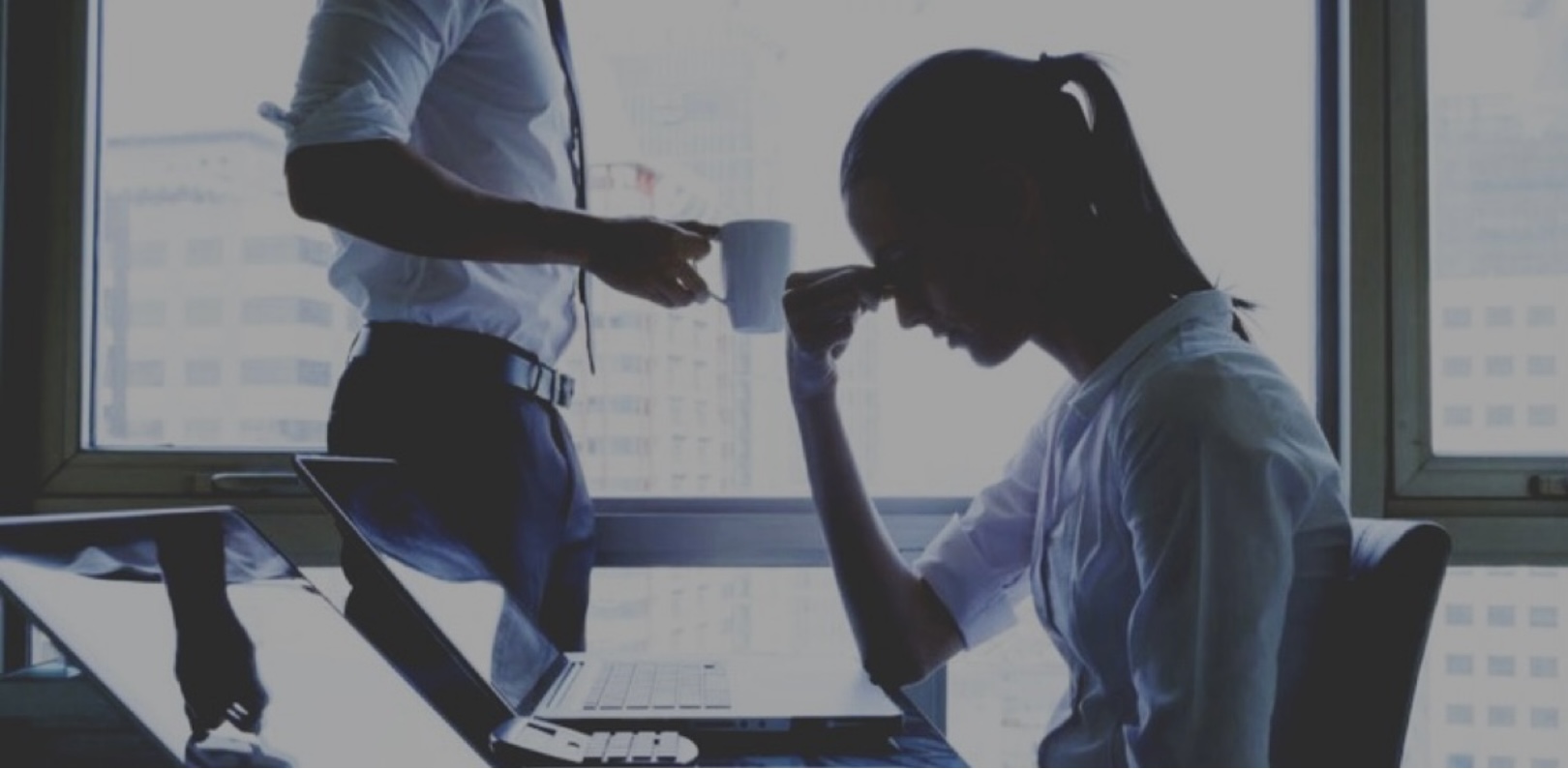 Entenda a diferença entre assédio e importunação sexual no ambiente de trabalho