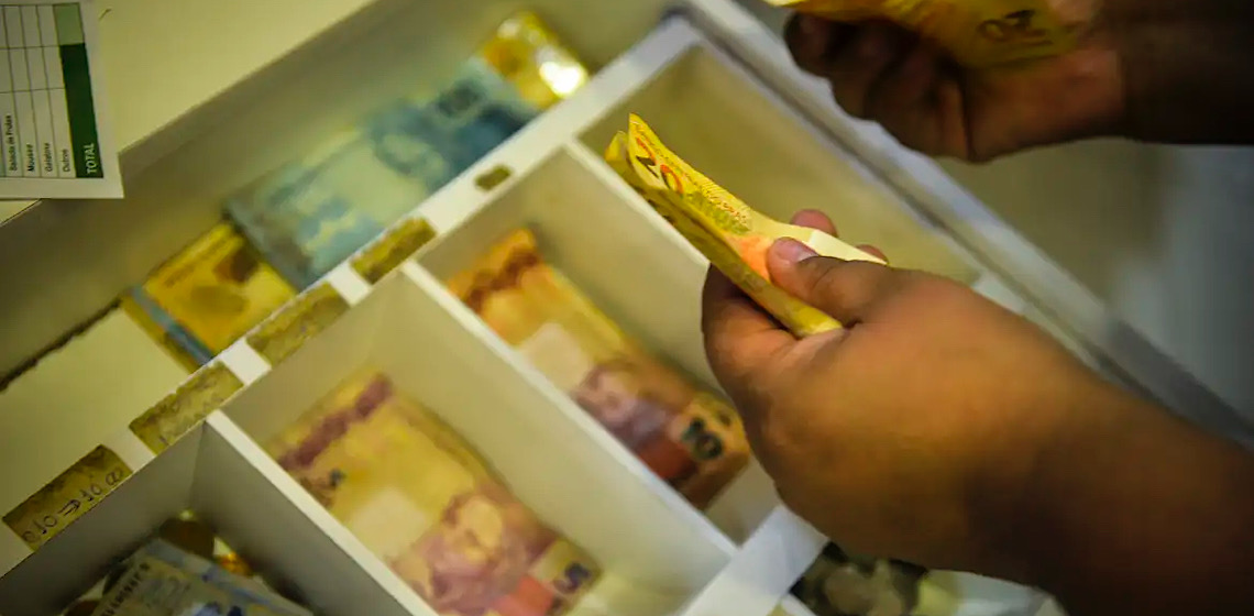 Brasileiros ainda não sacaram R$ 8,56 bi de valores a receber