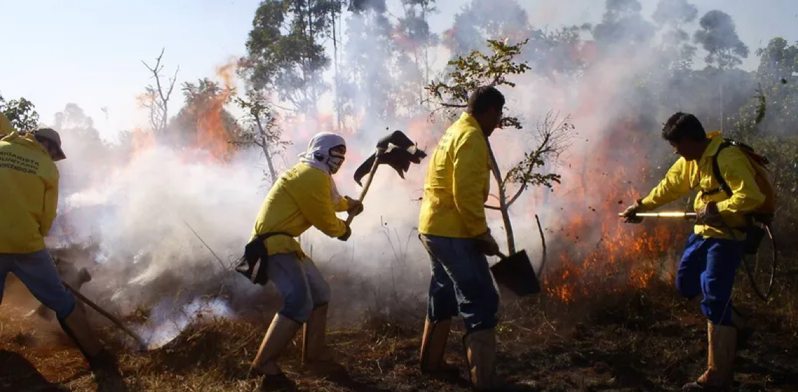 Céu cinza e clima apocalíptico: passou da hora de enfrentar a crise climática
