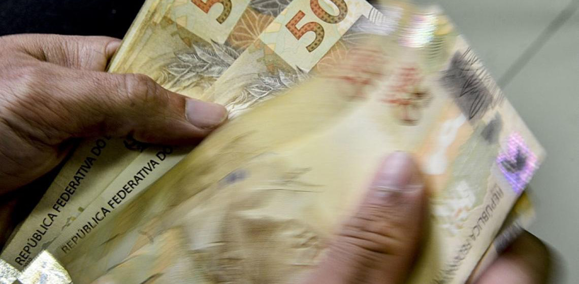 Isenção do Imposto de Renda baixou de 8 para 2 salários mínimos em 28 anos