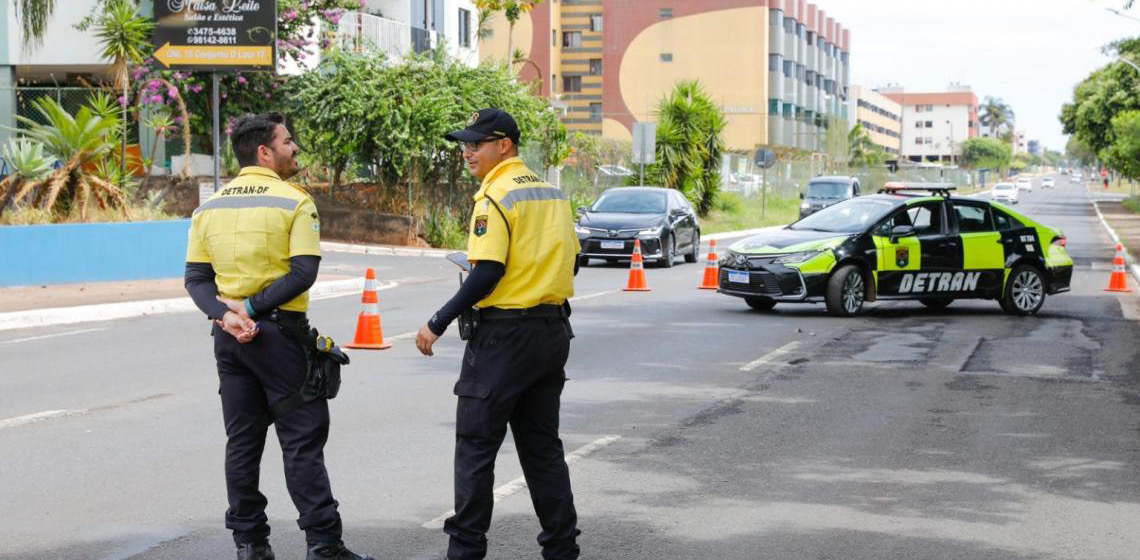 Começa no DF fiscalização do licenciamento para veículos de placa final 3, 4 e 5