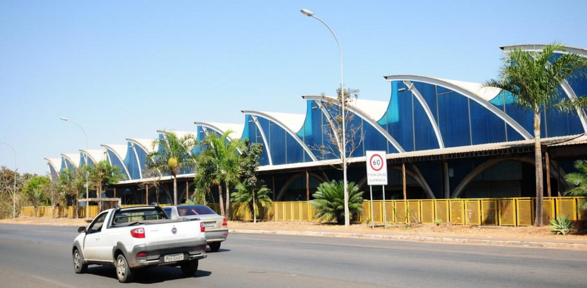 Roubo de cabos leva a suspensão de provas teóricas de habilitação no Shopping Popular