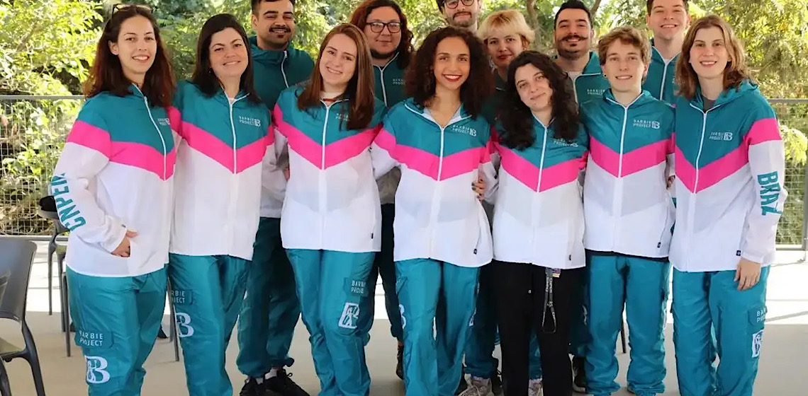 Equipe do Brasil ganha prêmio por filtro detector de microplástico 