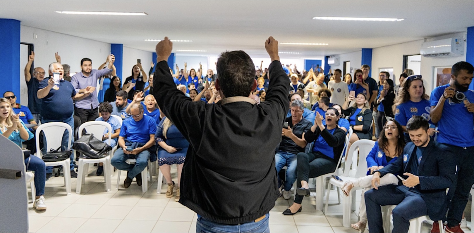 Vevé sinaliza um até breve e fortalece caminho para as próximas eleições