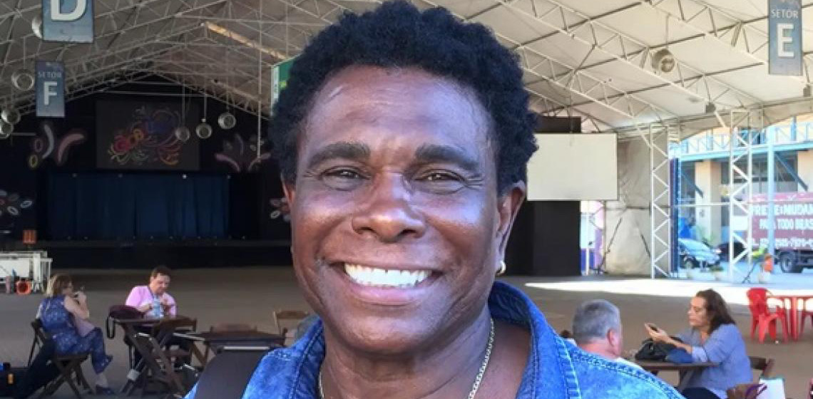 Após 50 anos, Neguinho da Beija-Flor anuncia último desfile em 2025