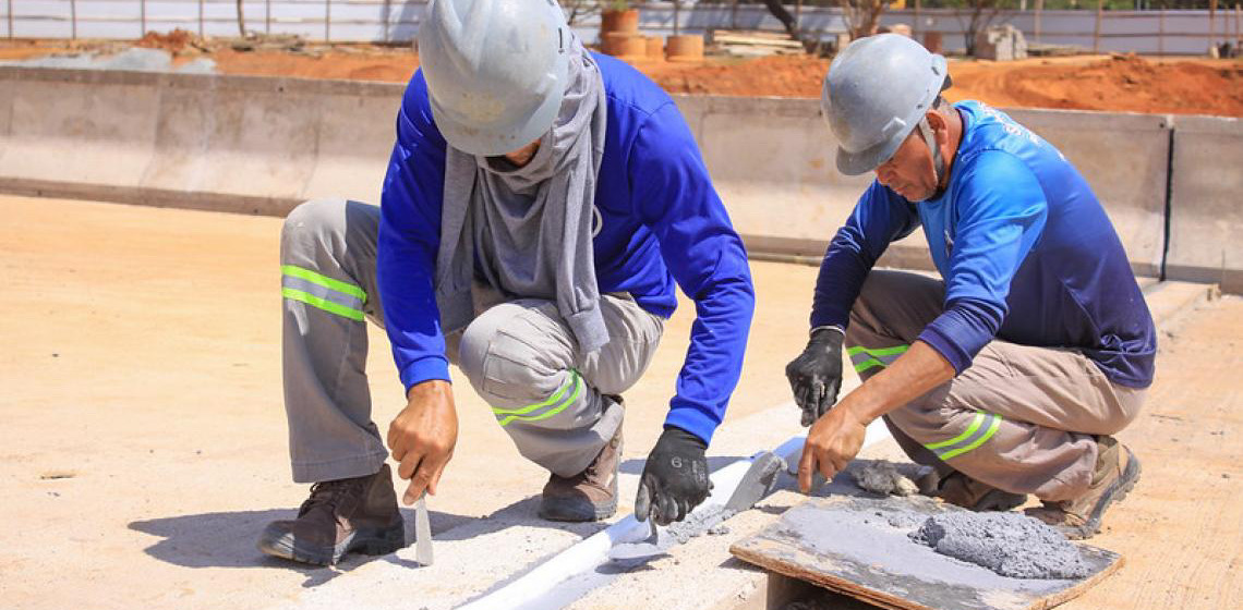 Mercado de trabalho no DF e AMB tem construção e indústria como destaques