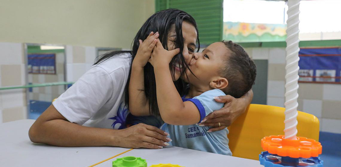 Programa Educação Precoce atende mais de 4 mil crianças do DF com atraso de desenvolvimento