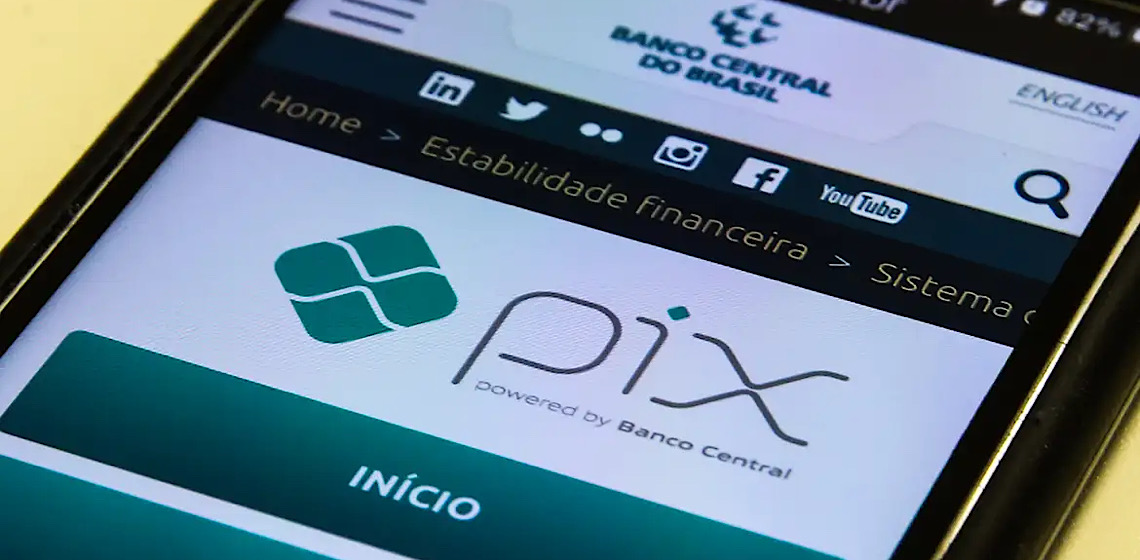 Pix cresce em comércios da Argentina e já é usado por argentinos no Brasil