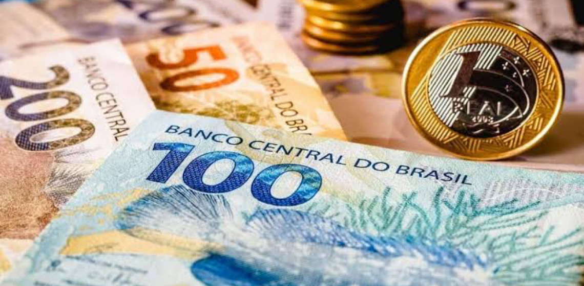 Real encerra 2024 com desvalorização de 27,34% frente ao dólar, a pior desde 2020