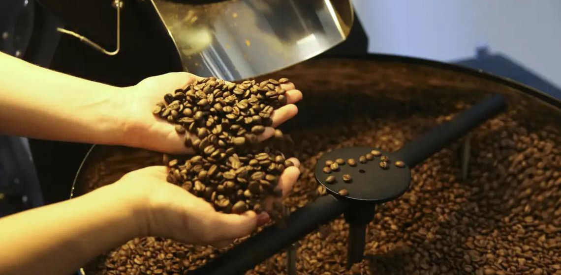 Clima e aumento do consumo devem manter preço do café em alta