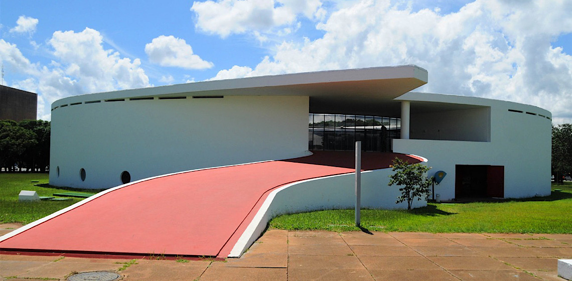 Cinema japonês, exposição indígena e tour em vinícola agitam o final de semana
