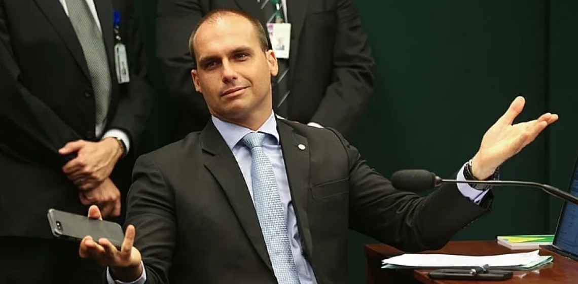 Eduardo Bolsonaro faz périplo nos EUA por sanções a Moraes