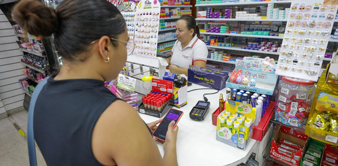 Setores de comércio e serviços do DF superam expectativa e ficam acima da média nacional