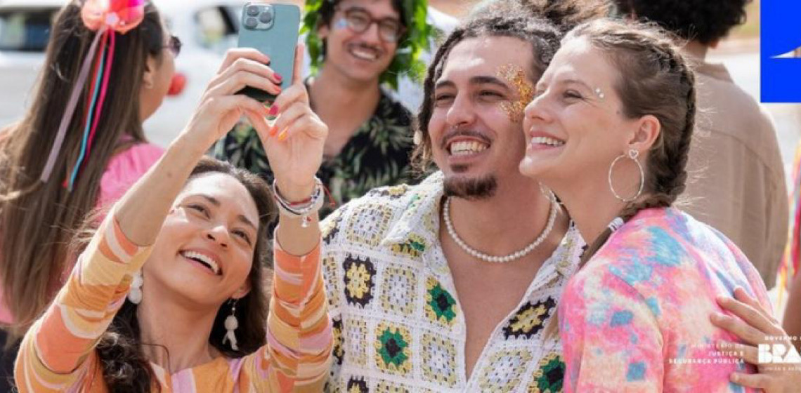 Celular Seguro: aprenda a usar e proteja seus dados na folia