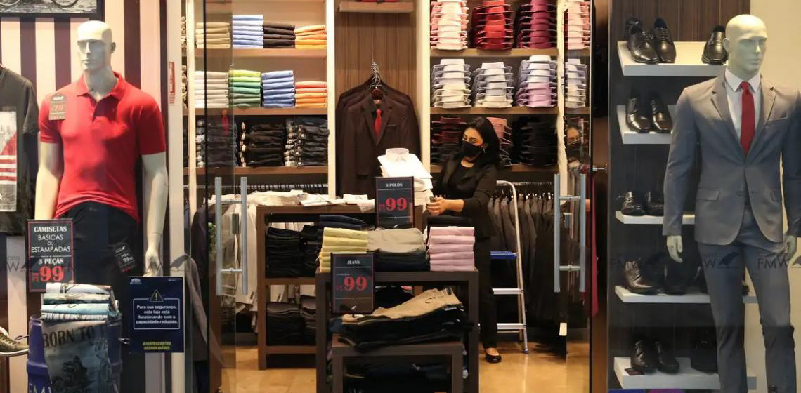 Varejistas estão cautelosos e menos otimistas com a economia