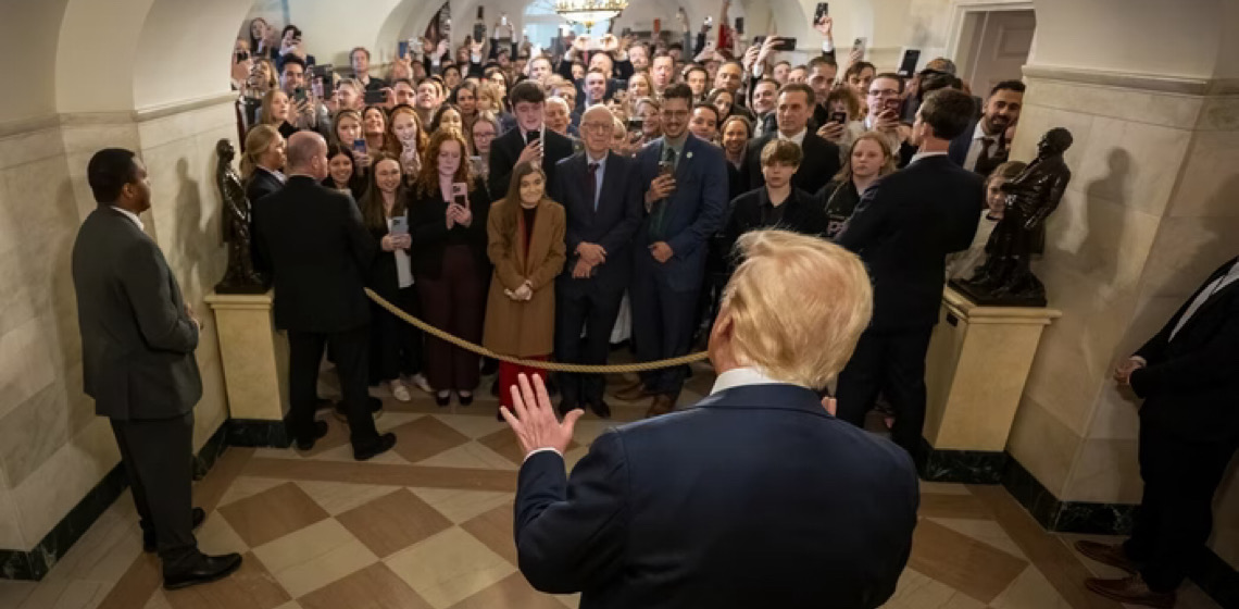 Historiadores e cientistas políticos passam a chamar de golpe ações de Trump