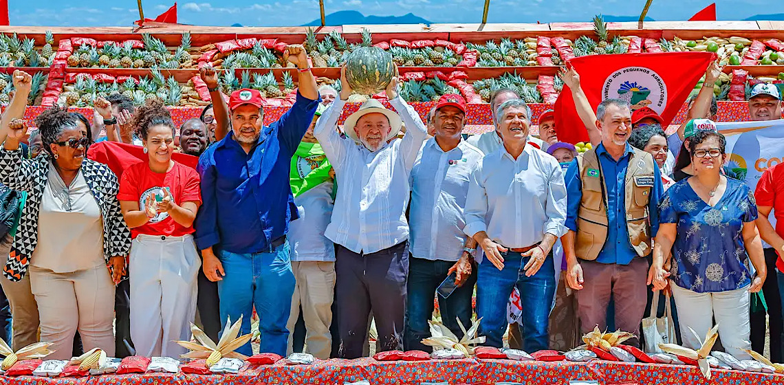 Ganho de trabalhador mais pobre supera inflação de alimentos, mas não beneficia Lula