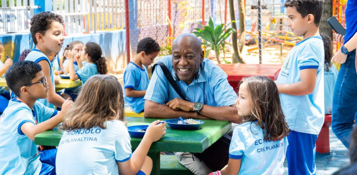 Delegação sul-africana conhece práticas de alimentação saudável na Escola Classe Monjolo no DF