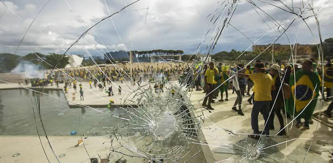 Trama golpista no STF tem ritmo 14 vezes mais rápido que mensalão