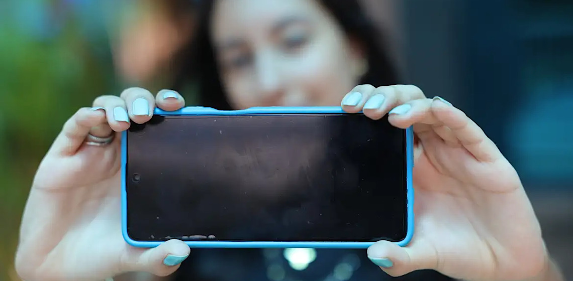 Conselho de Educação edita diretrizes sobre celular em sala de aula 