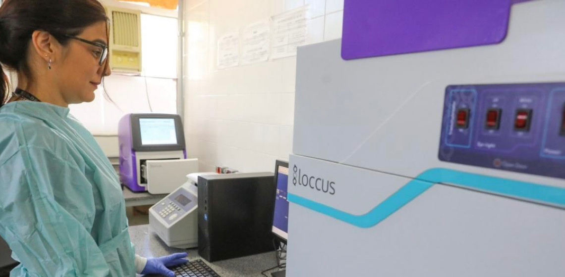 Lacen-DF recebe certificação por excelência em exames laboratoriais