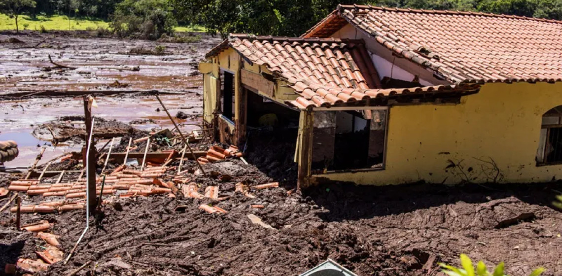 Justiça ordena que Vale mantenha pagamento a atingidos por tragédia de Brumadinho