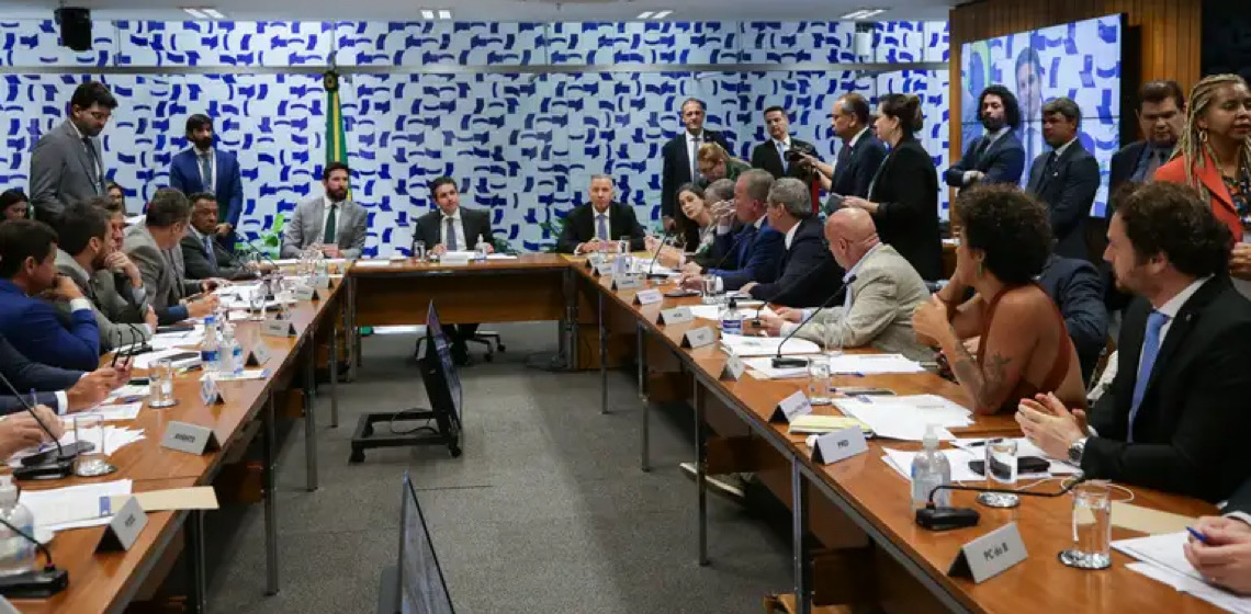 Líderes na Câmara não veem clima para anistia mesmo com pressão sobre Motta em ato de Bolsonaro