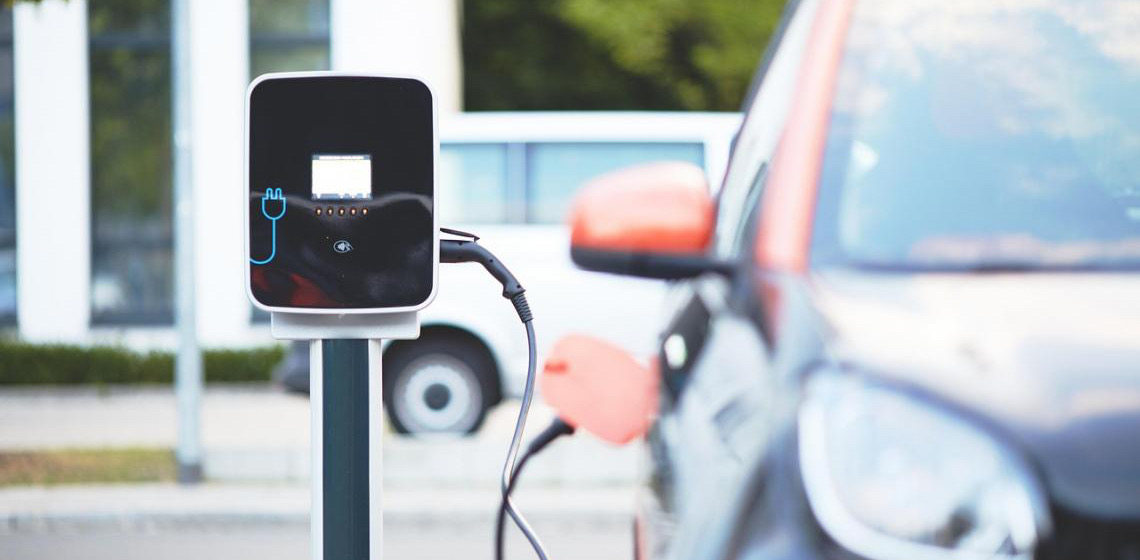 Taxistas terão crédito para comprarem carros elétricos no Distrito Federal