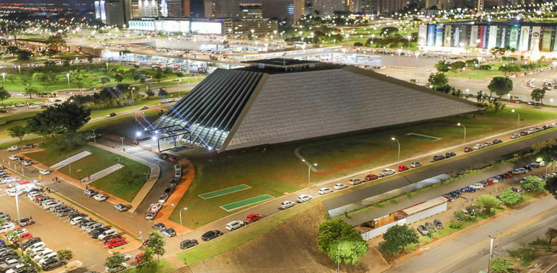 Teatro Nacional Claudio Santoro ressurge no coração de Brasília, democratizando a cultura