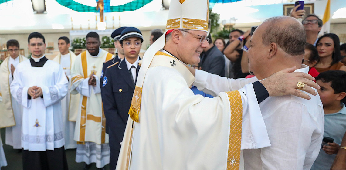Governador Ibaneis Rocha lamenta morte do papa Francisco e decreta luto de sete dias