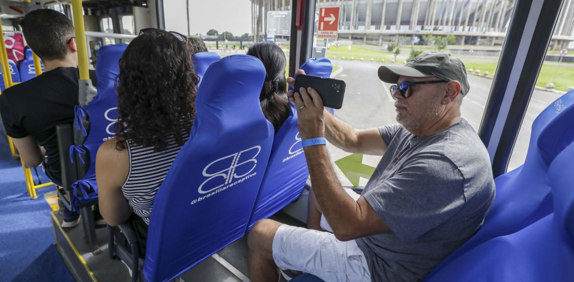 City tour gratuito mostra história e beleza de Brasília a moradores e turistas