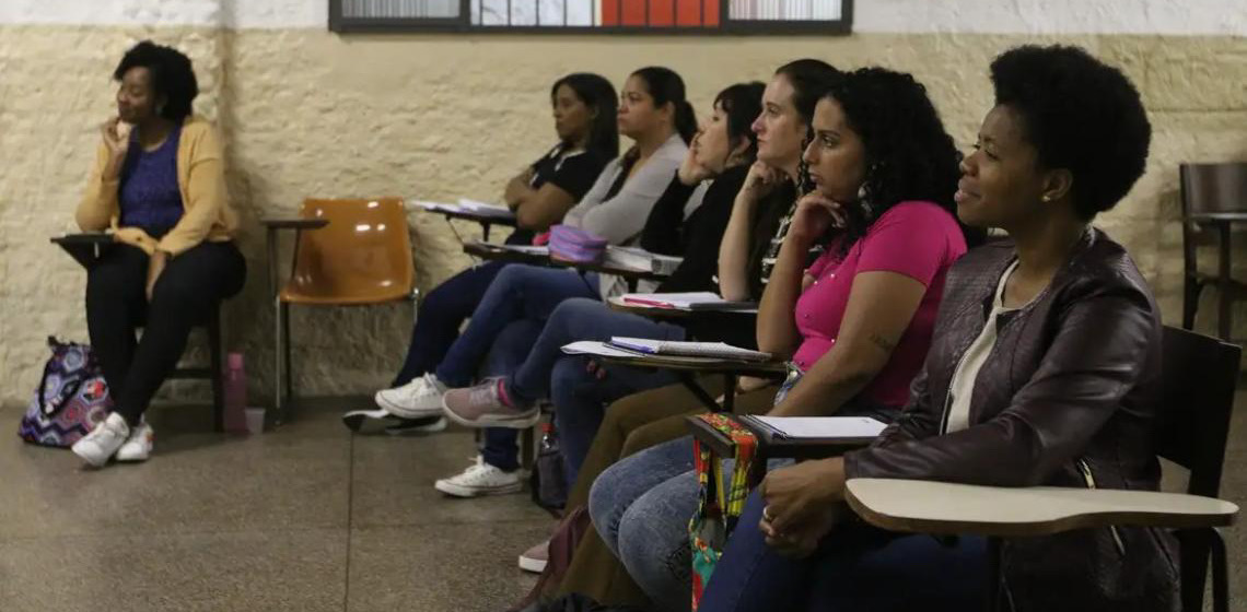 Cursinho popular tem até 6 de maio para inscrição em programa do MEC