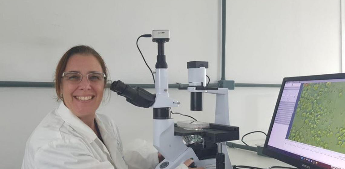 Pesquisadora da Marinha é premiada por estudo que busca compostos marinhos contra o câncer