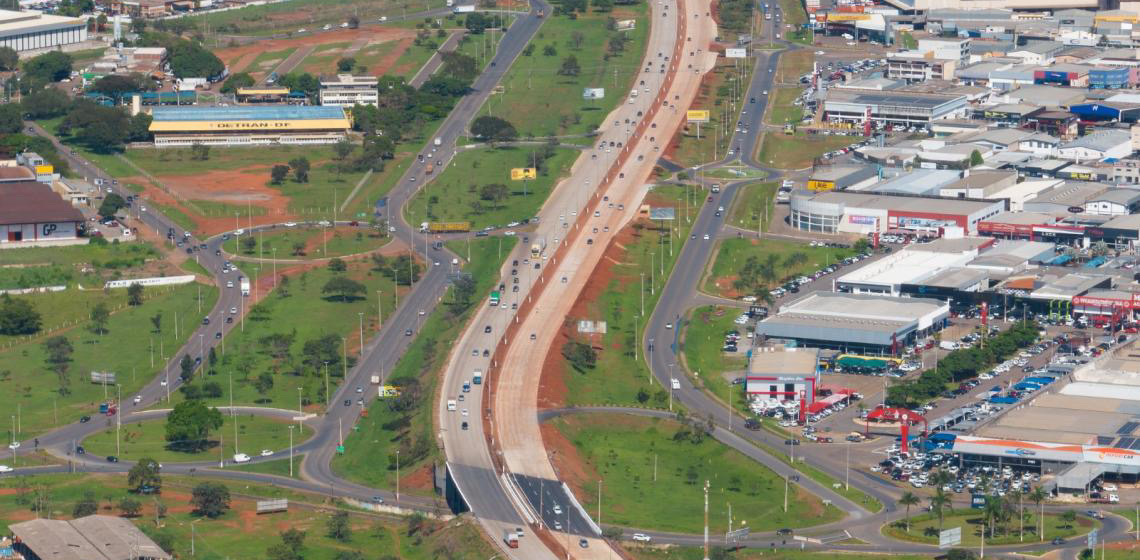 Uso das faixas reversíveis do Distrito Federal é tema de pesquisa científica