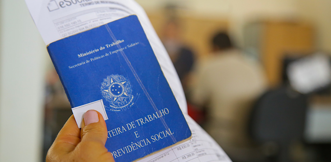 Mais de mil vagas de emprego estão abertas nas agências do trabalhador