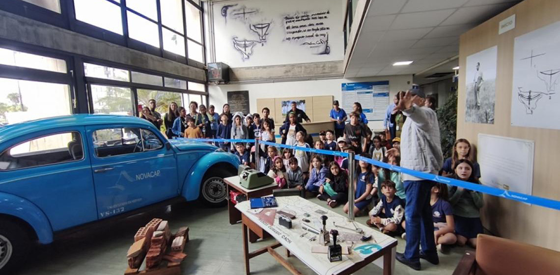 Escolas podem agendar visita a exposição sobre história da construção de Brasília