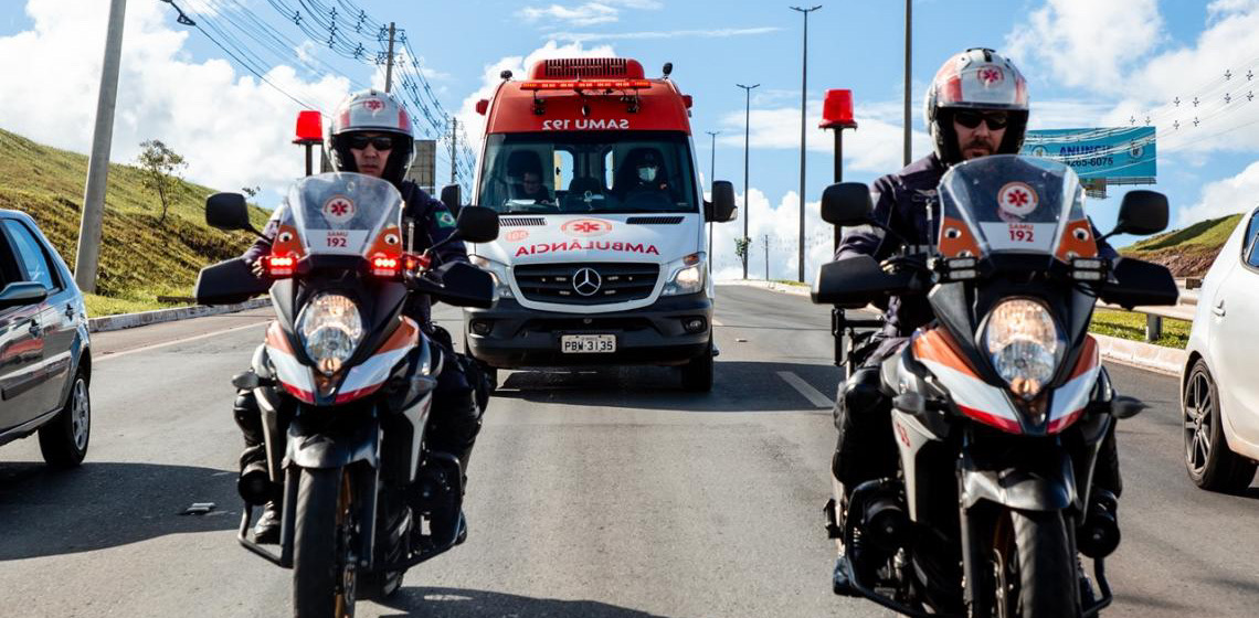 Tem ambulância no trânsito? Seja cidadão e ajude a salvar vidas
