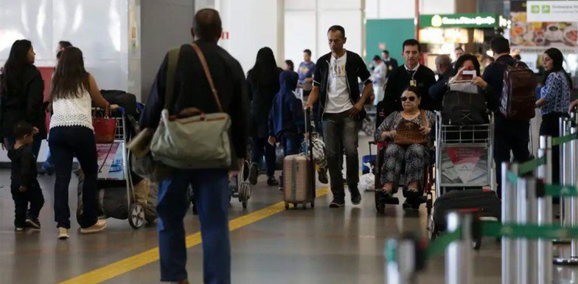 Transporte aéreo de passageiros já é 4% superior ao período pré-pandemia