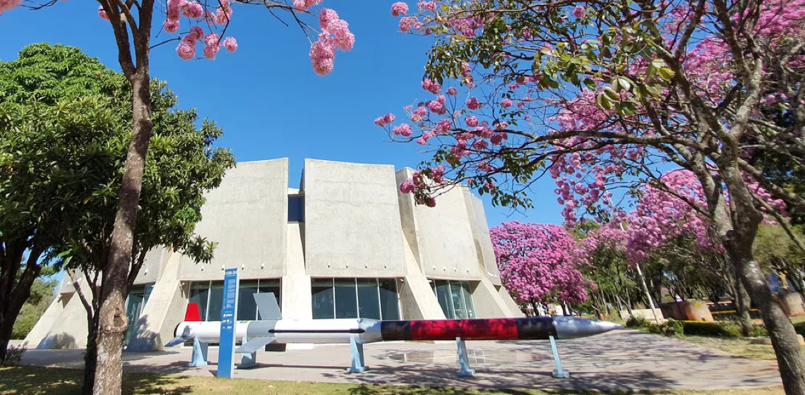 Planetário de Brasília realiza 7ª edição da Feira de Troca de Livros neste sábado 31