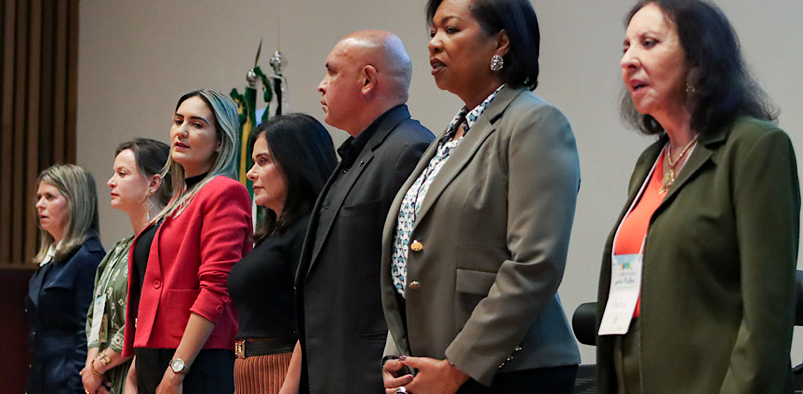 Deputadas defendem aumento da representatividade feminina na política
