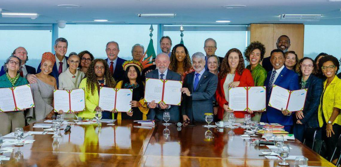 Lei reserva 30% das vagas no serviço público a negros, indígenas e quilombolas