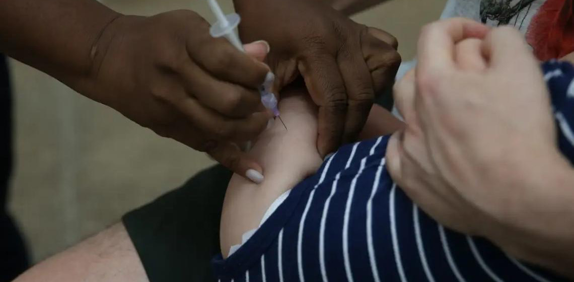 Casos de síndrome respiratória em idosos e crianças continuam em alta