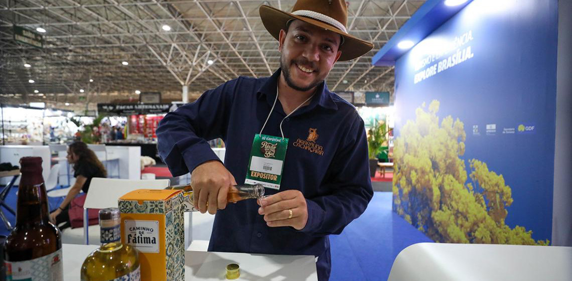 Estandes na Expotchê mostram atrativos e produtos de Brasília, capital federal