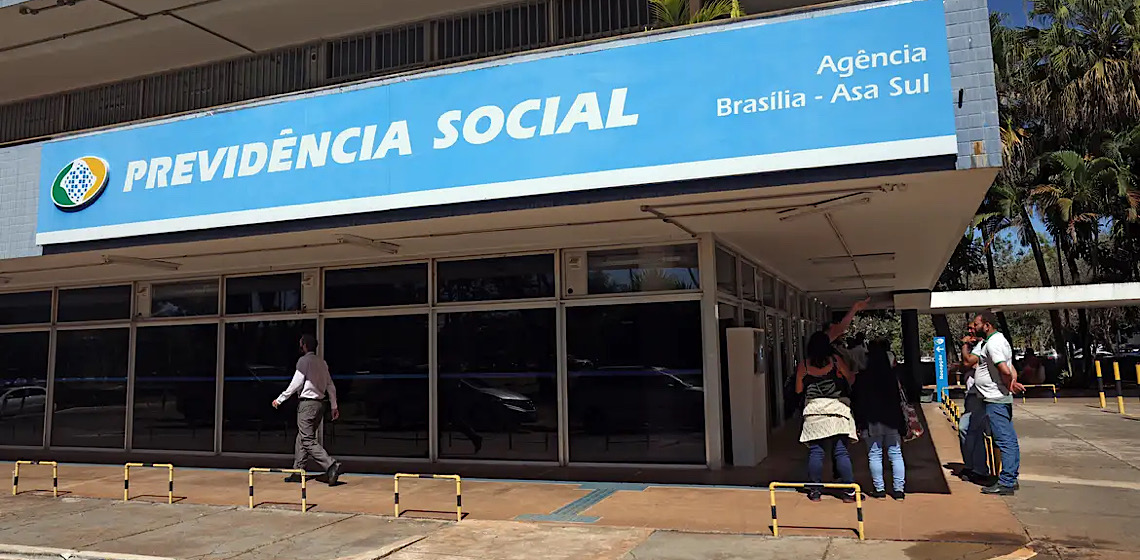 Fila do INSS chega a quase 4 milhões em maio; saiba acelerar seu pedido de aposentadoria