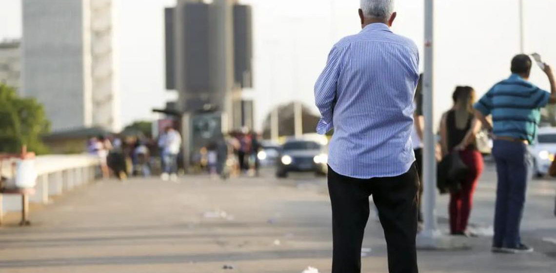 Denúncias de violência contra idosos terão prioridade no Disque 100