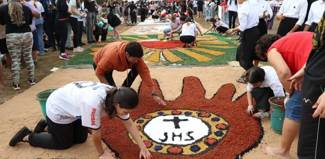 Tapetes de Corpus Christi do DF trazem memórias até além da fé